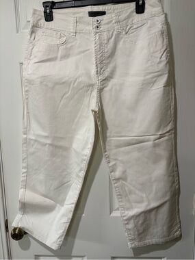 Nine West White Cropped Capri Jeans